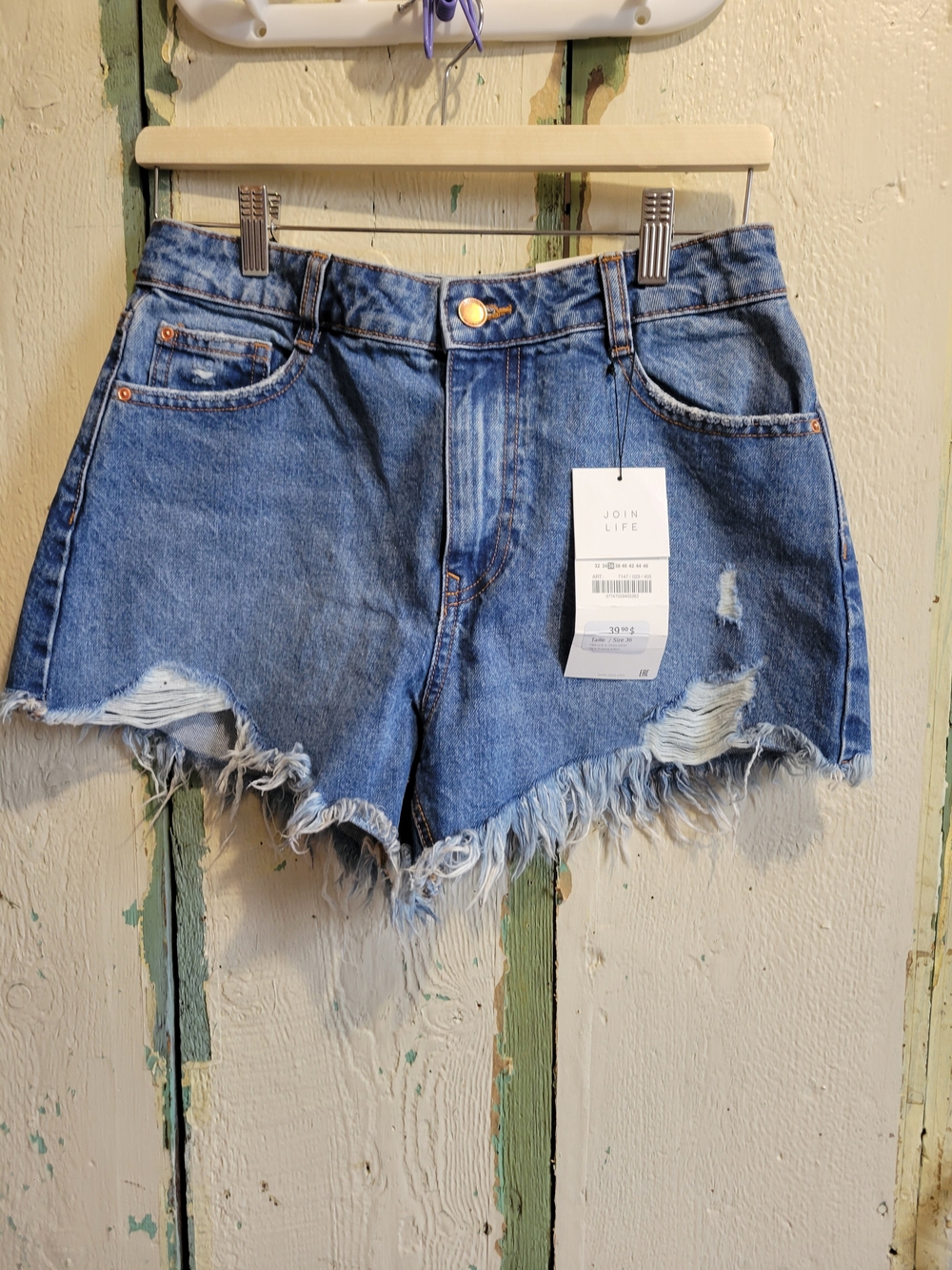 Zara Mid Rise Relaxed Light Blue Denim Shorts
